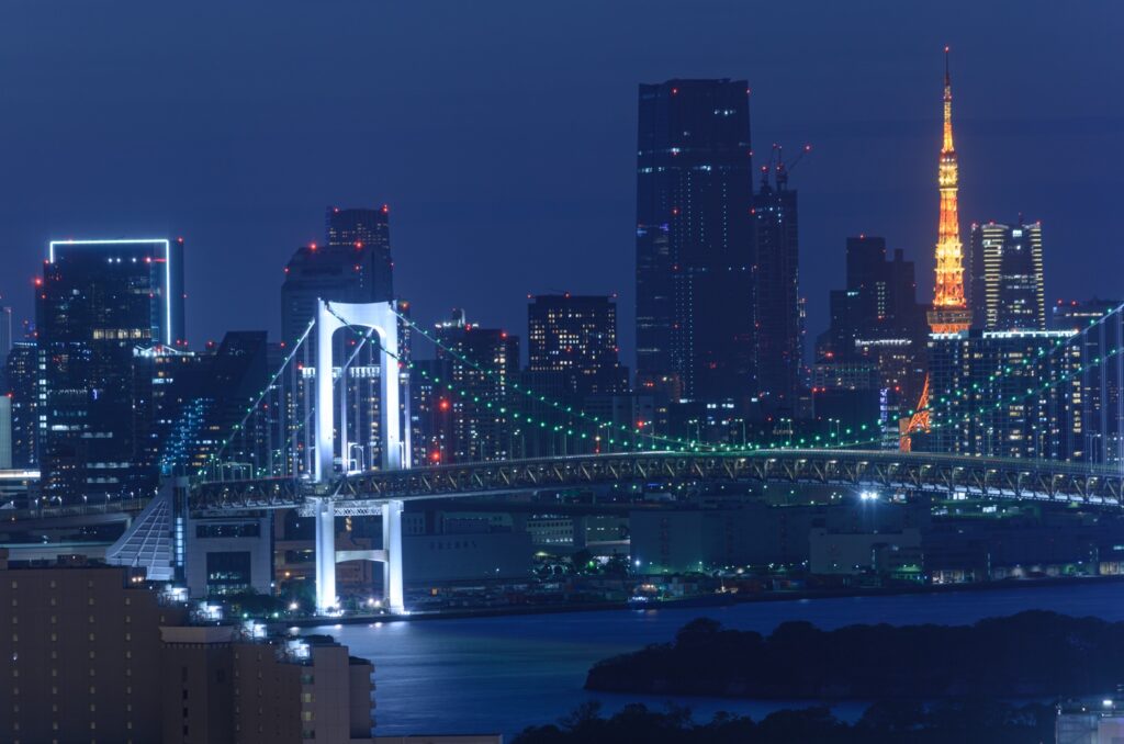 テテレコムセンターから見たレインボーブリッジと東京タワーの夜景