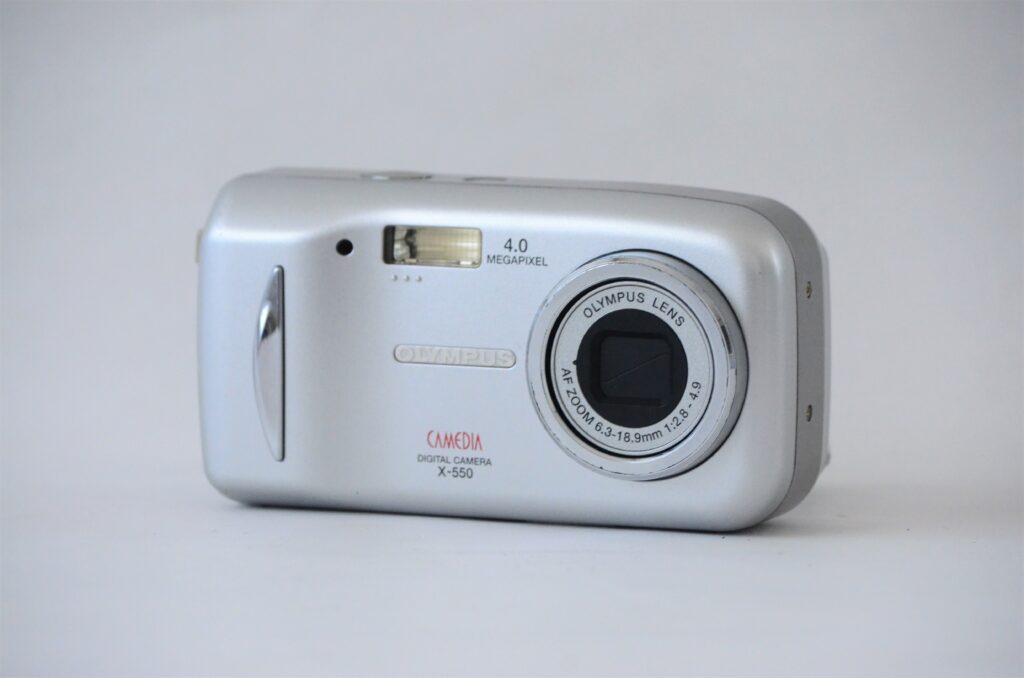 オールドデジカメ OLYMPUS Camedia X-550（2005年発売