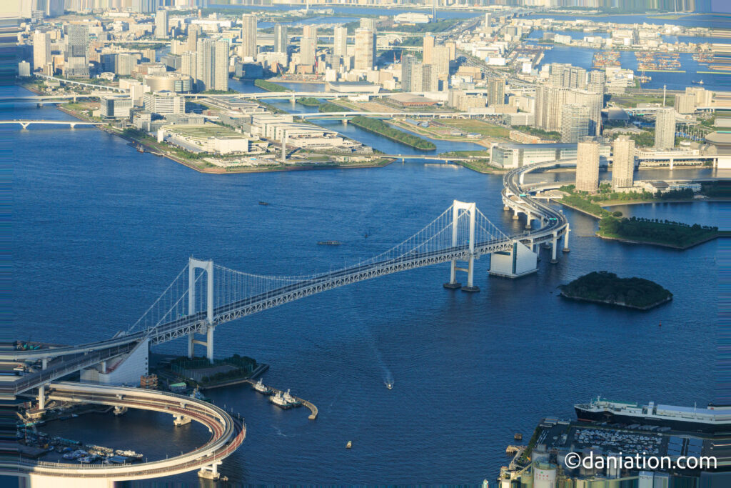 上空から見たレインボーブリッジ