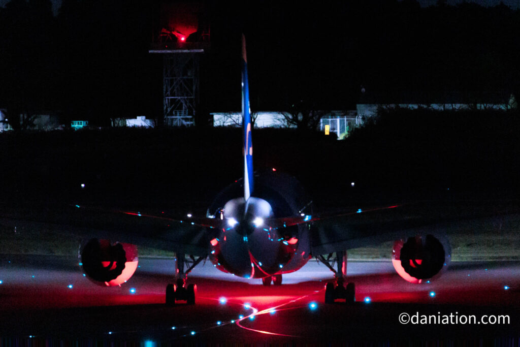 常用際高感度は102400を活かした飛行機写真(EOS R6 markⅱ)