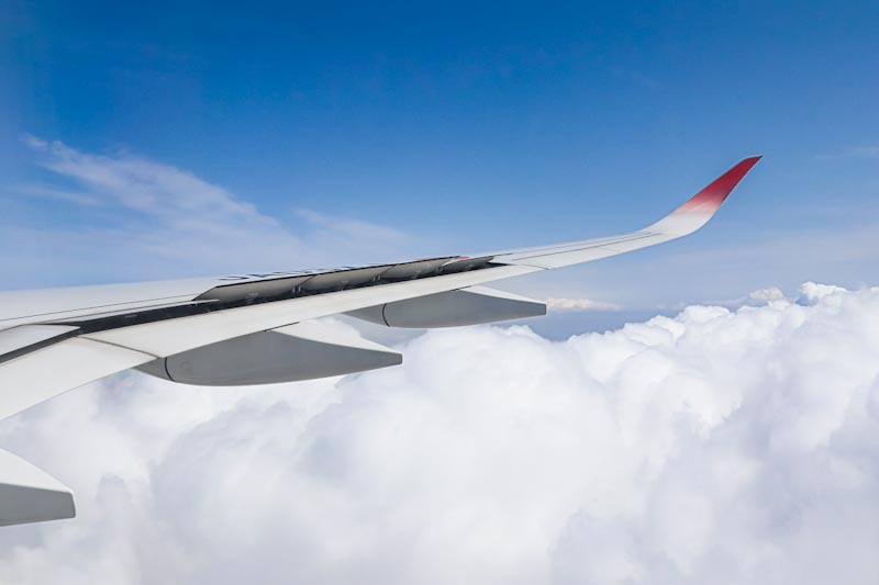 【飛行機オタクが教える】飛行機の窓から綺麗な景色を撮る方法
