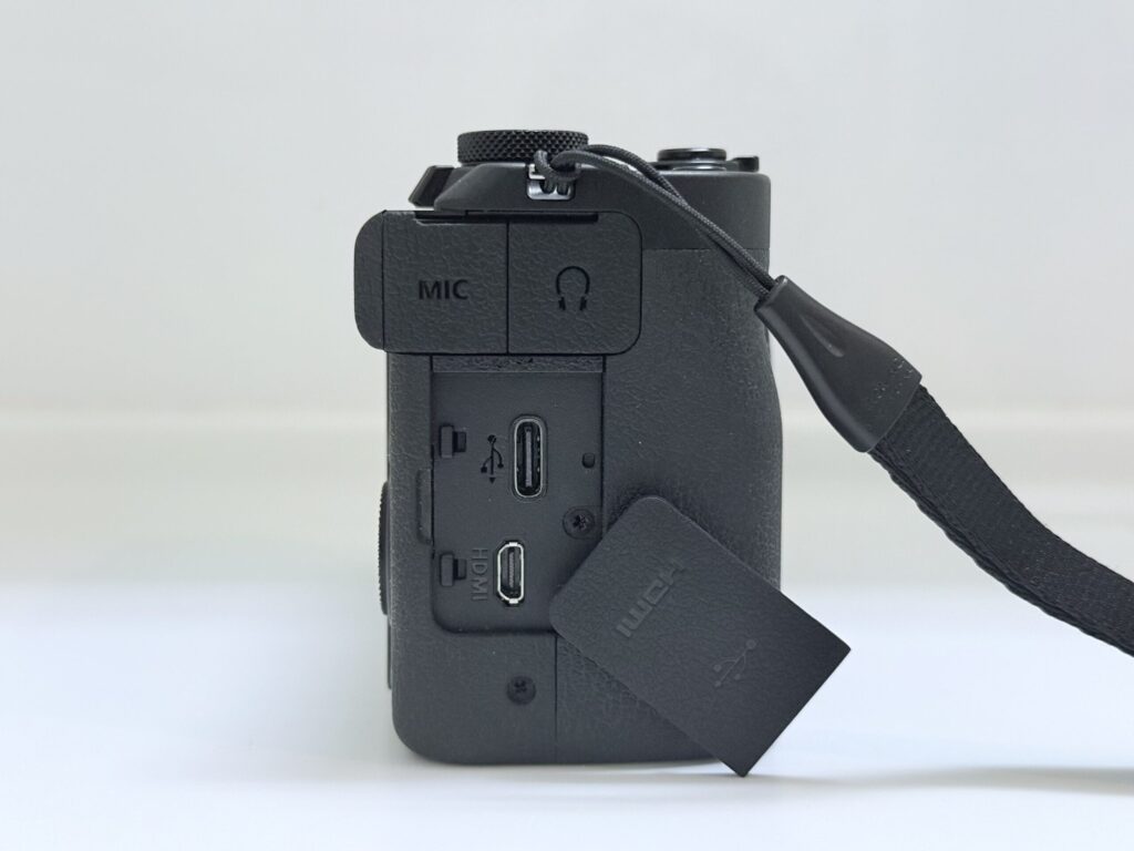 Powershot V1の側面